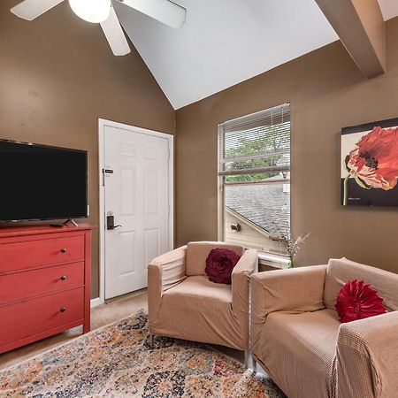 Apartmán Boho-Inspired Haven With Free Park Houston Exteriér fotografie