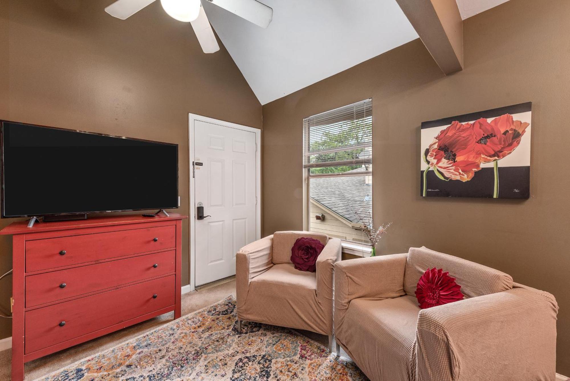 Apartmán Boho-Inspired Haven With Free Park Houston Exteriér fotografie
